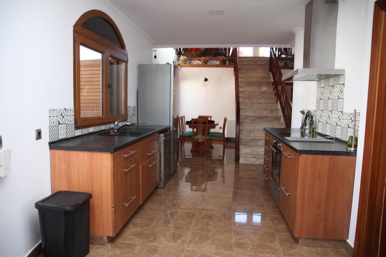 Casa Genes Chera Esterno foto